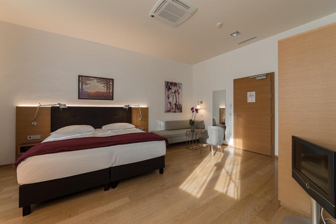 Superior Double Room,1187972812:JPEG