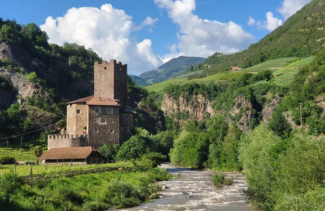 Bolzano 2-Room Central Mountain View, WiFi Netflix AC Lift-1