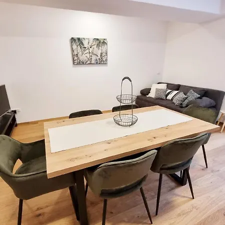 Apartment Palermo - Very Cosy, Calm And Close To The City Centre-3