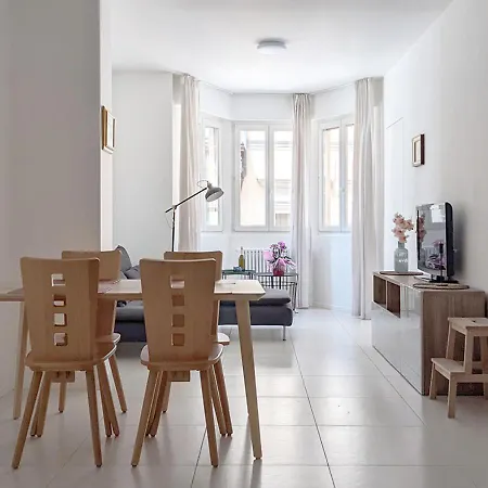 Erker Apartment-2