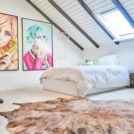 Cozy Artist Loft-2