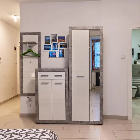 The Smart Flat-2