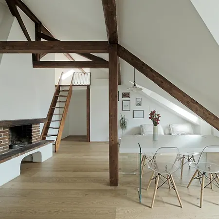 Design Apartment In The Heart Of Bolzano-2