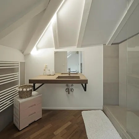 Historic Rooms And Apartments In The City Centre Of Bolzano-3